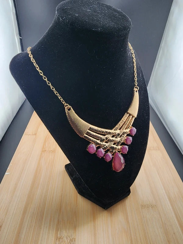 17in To 20in Adj Gold Tone Statement Necklace with Pink Gem Accents 0738