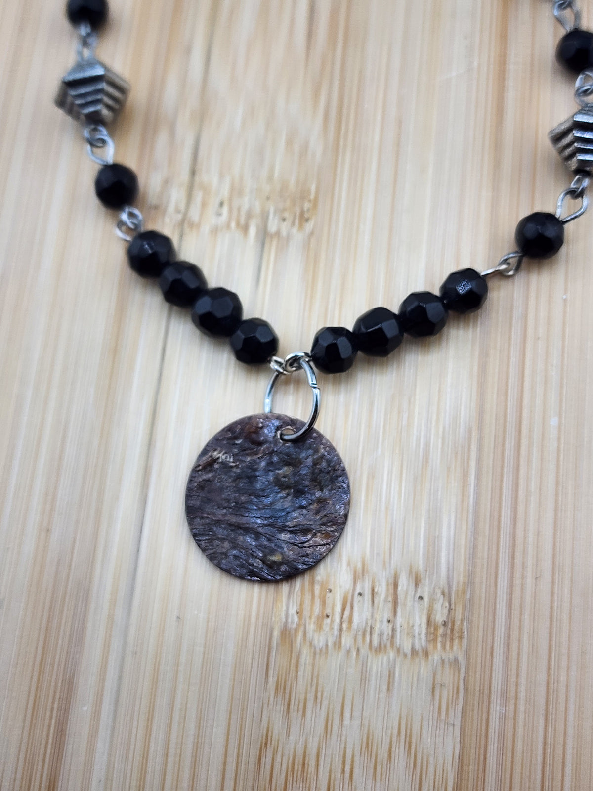 7in to 8.75in adj Black Beaded bracelet - 0629