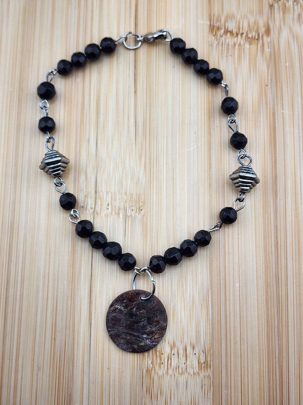 7in to 8.75in adj Black Beaded bracelet - 0629