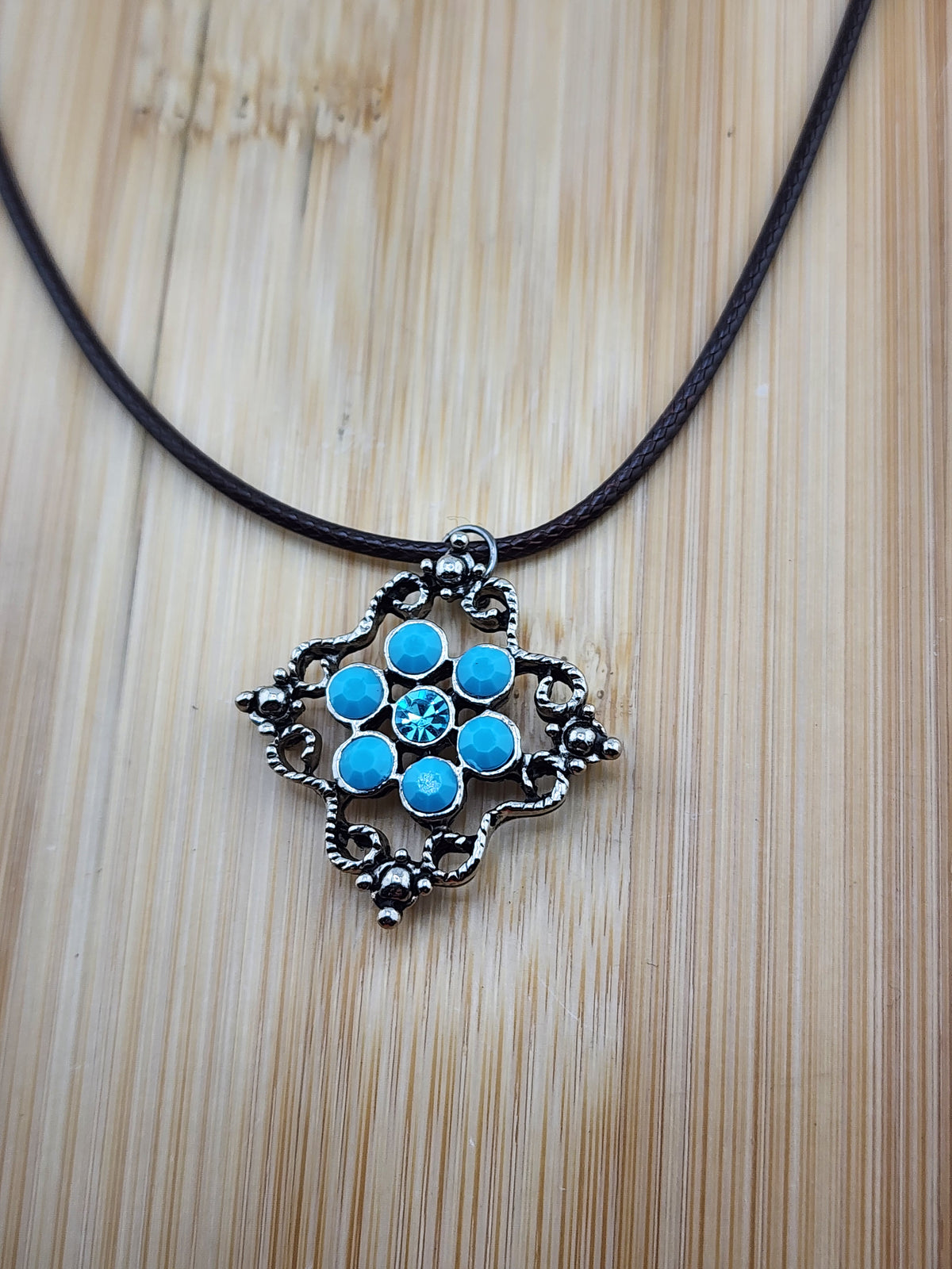 18in To 20in Adj Silver Filigree Pendant Necklace with Turquoise Stones