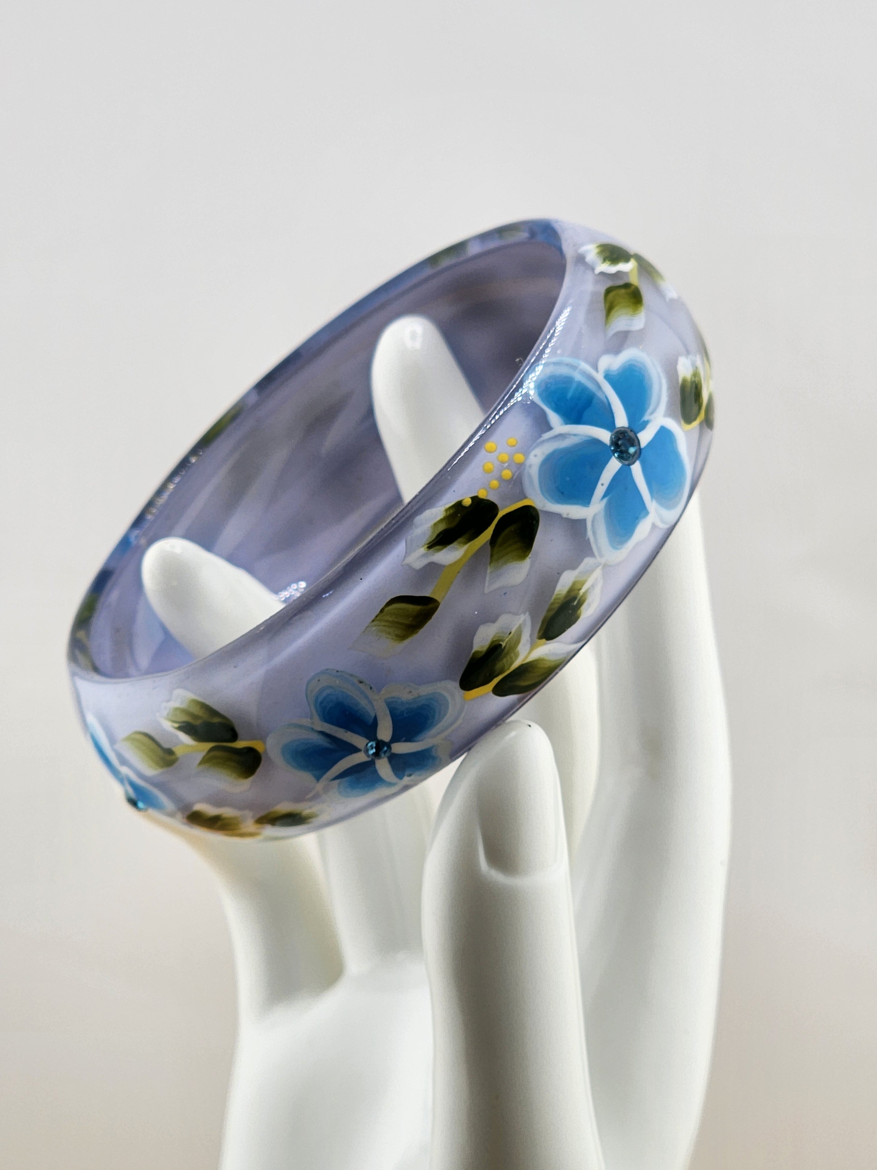 8.25in Hand-Painted Lavender Floral Resin Bangle Bracelet 0522